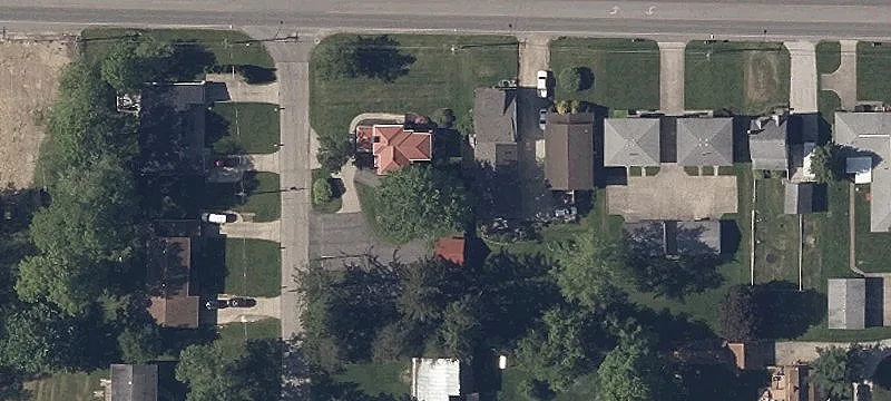 1805 Park W Ave