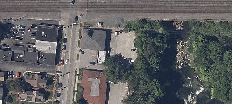 8061 Columbia Rd
