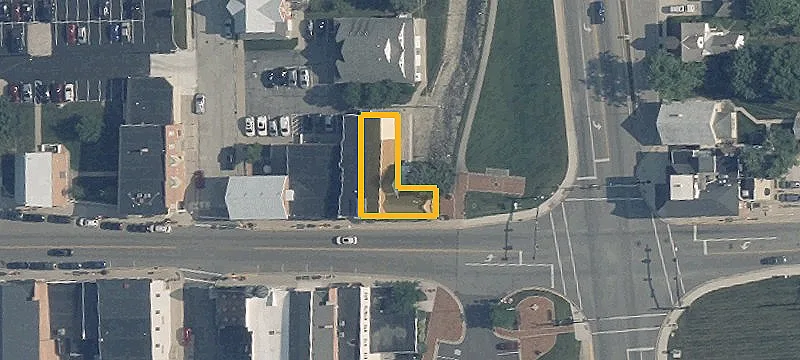 8 Monroe St