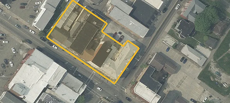 24 Main St