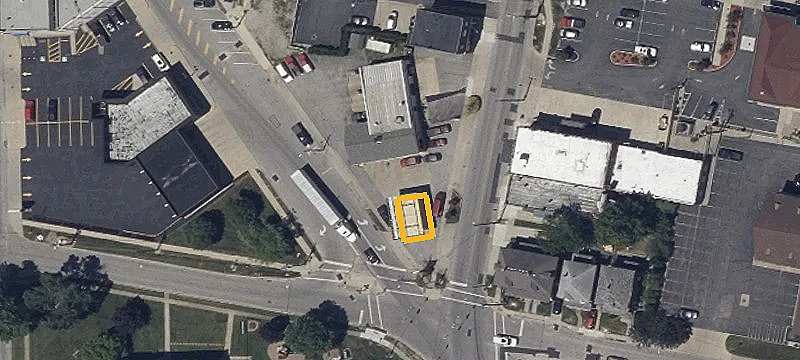 135 Monroe St