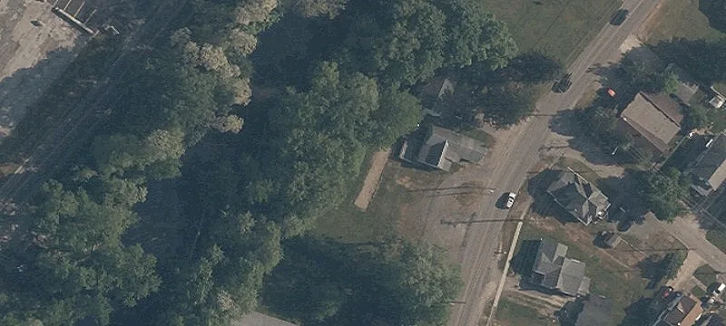 1132 Warren Rd