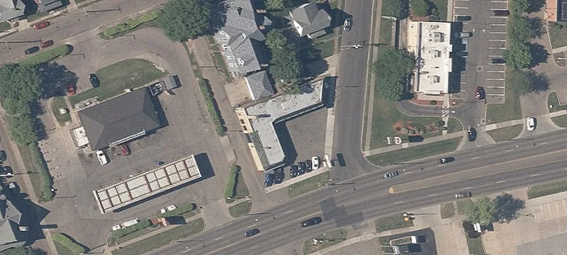 1004 Lincoln E Way