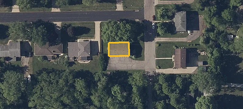 63 Redwood Rd