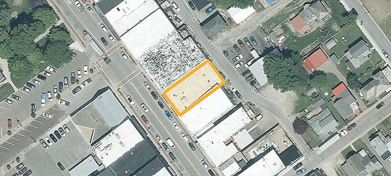 48 Main St