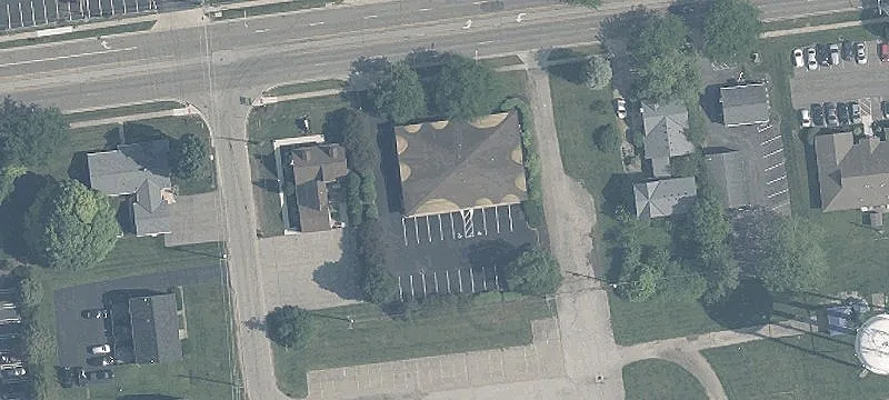 5017 Cemetery Rd