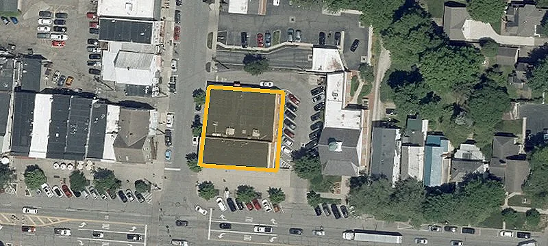 200 Broadway E