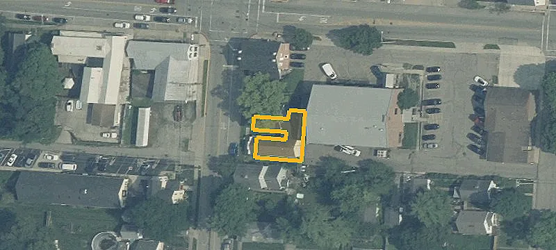 15 Main St