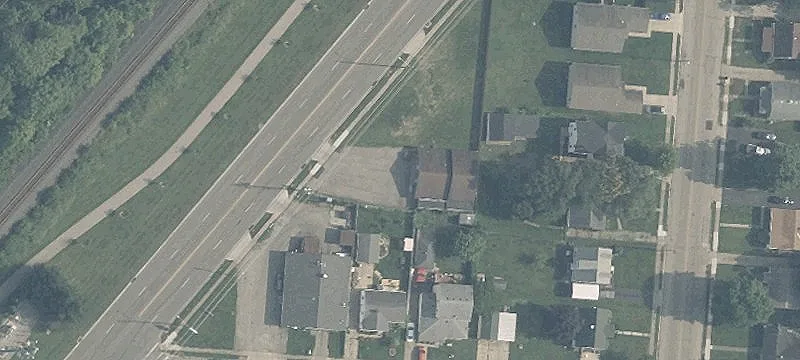 854 Kauffman Ave