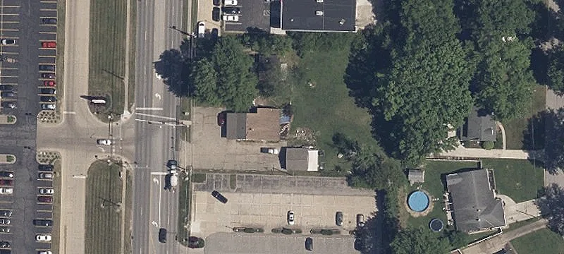 215 Leavitt Rd
