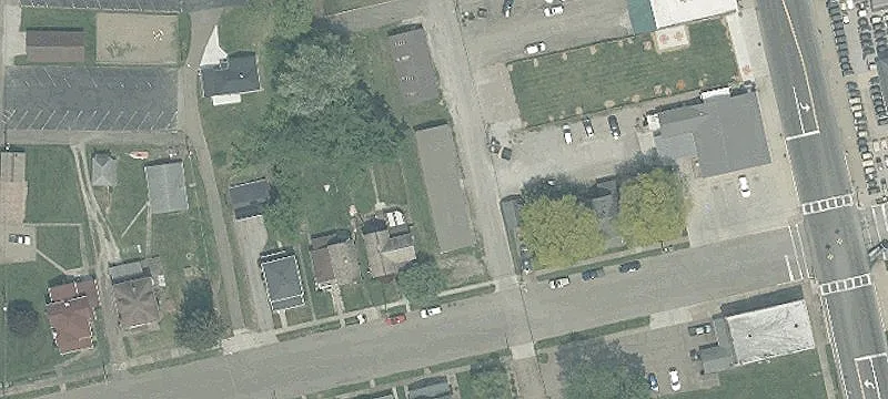 125 1st W St