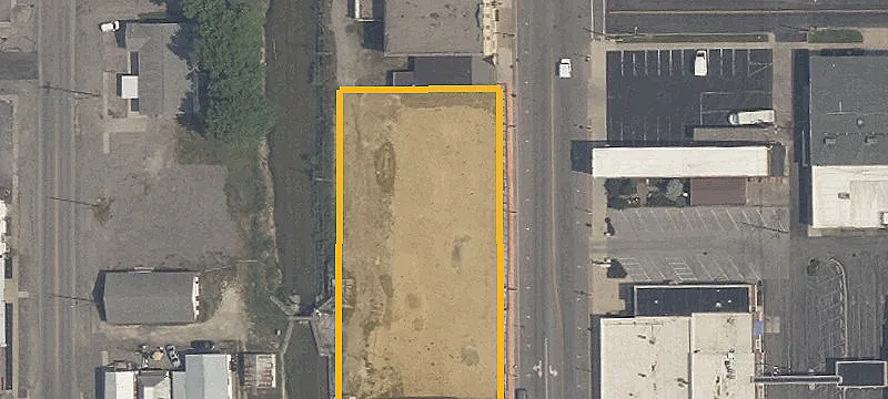 327 Main St