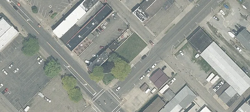 237 2nd St