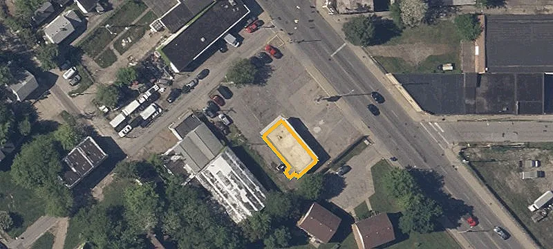 7808 Broadway Ave