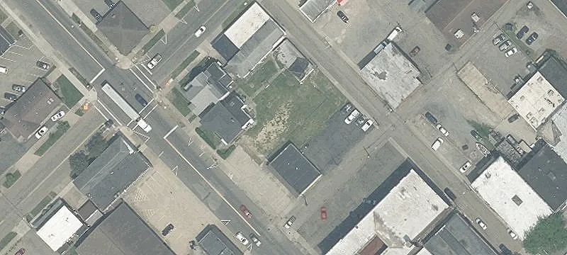 323 Tuscarawas Ave