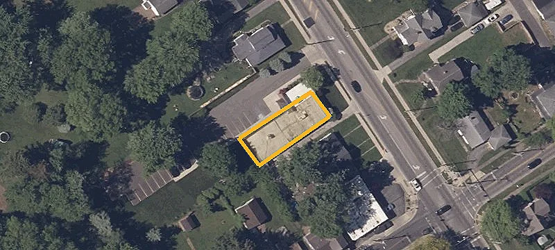 112 Benedict Ave