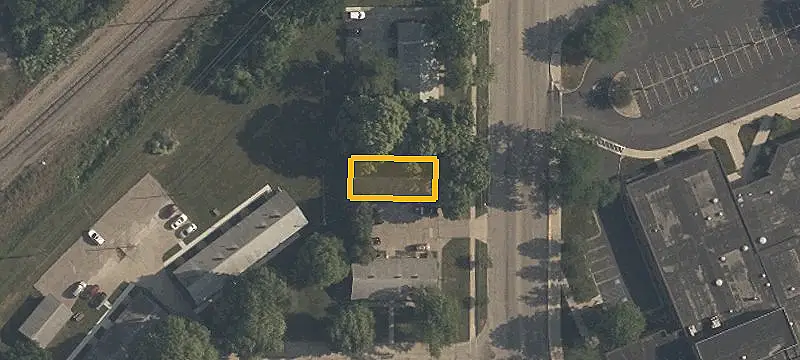 1005 Cass Rd