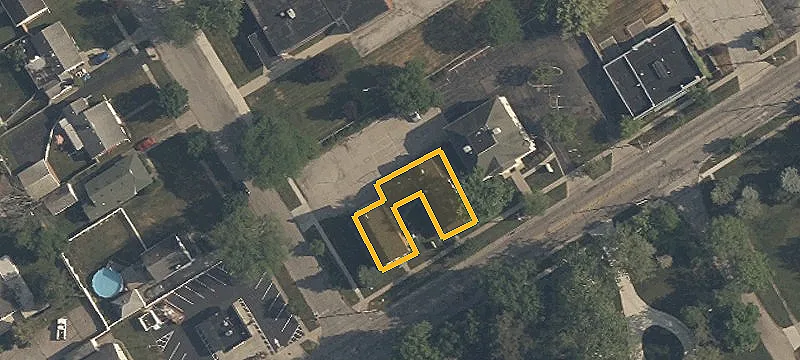 2201 Riv Rd
