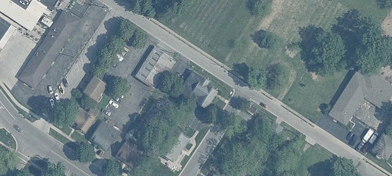 3975 Arbutus Ave