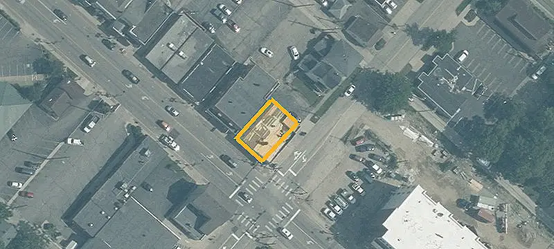 402 Main St