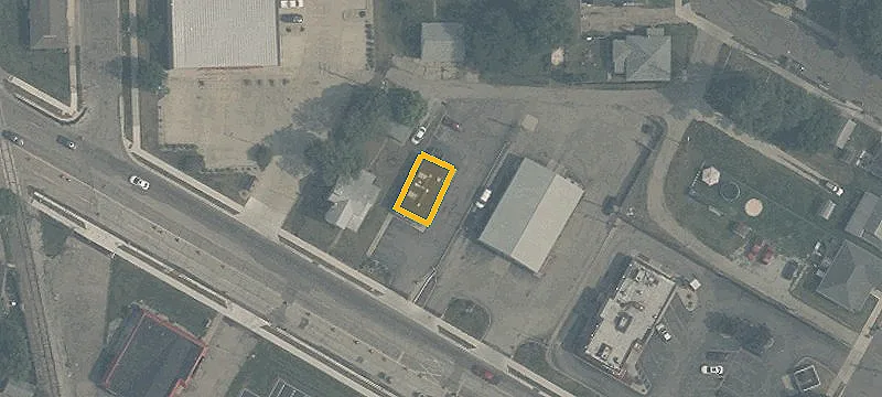 937 Main St