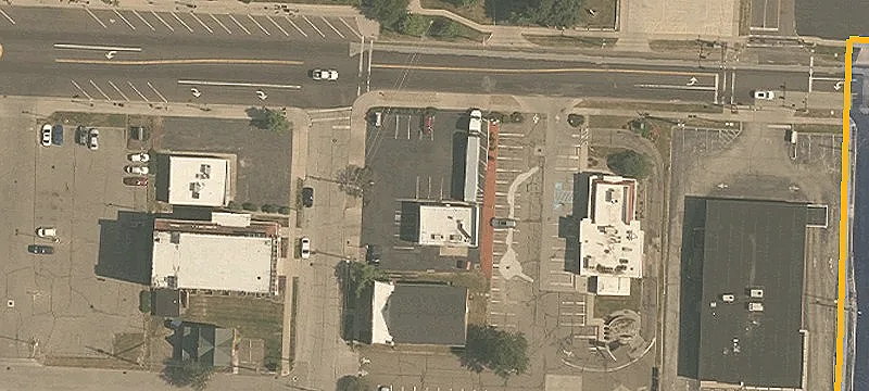 302 Main St