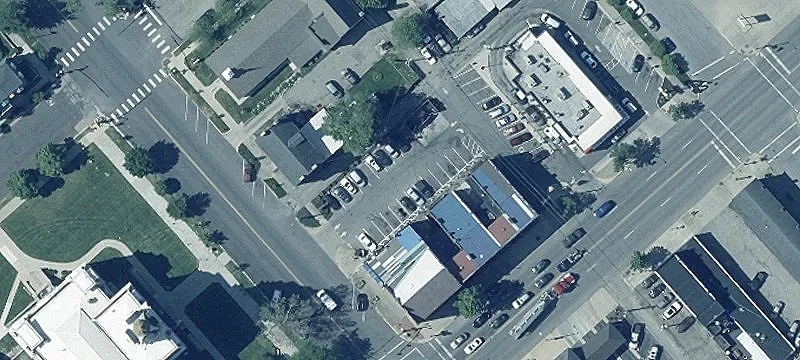 12 Main St