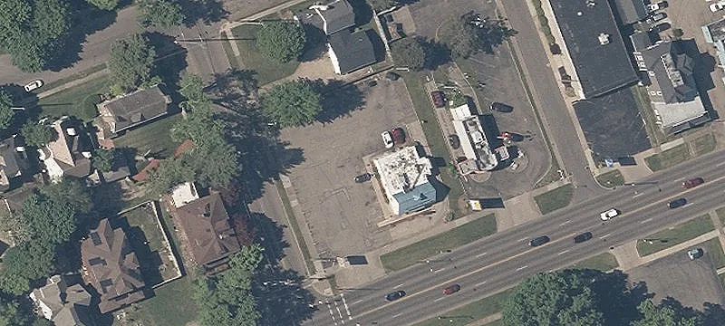 610 Lincoln E Way