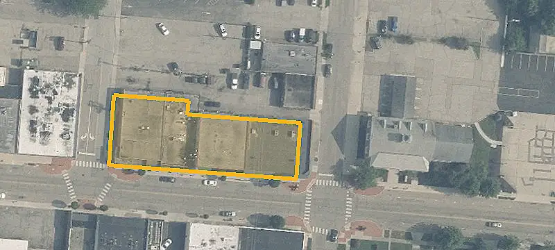 201 Main St, Unit 207