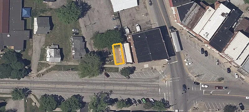 16 Broadway St