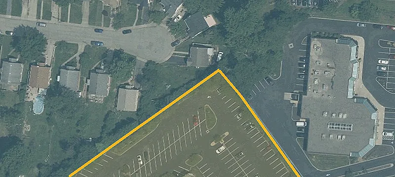 9395 Kenwood Rd