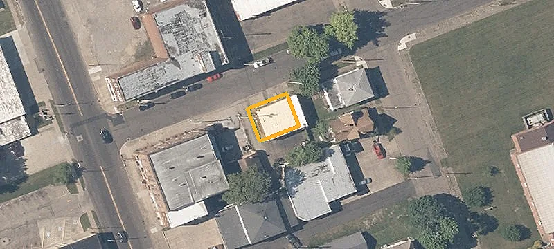 41 Oak SE Ave