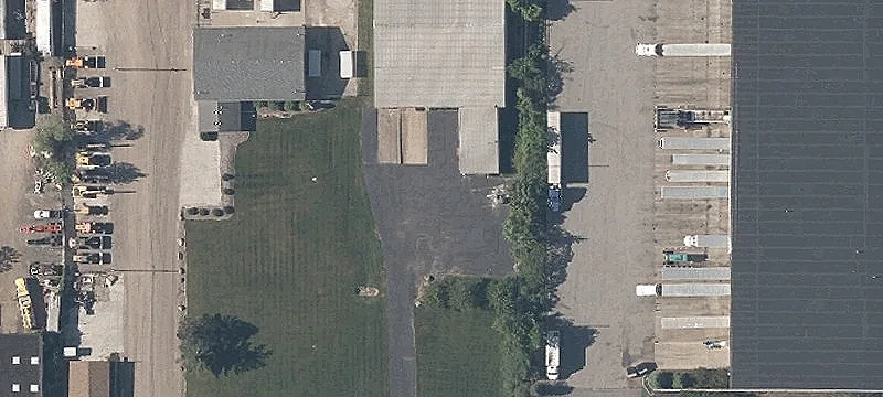 1221 Highland E Rd