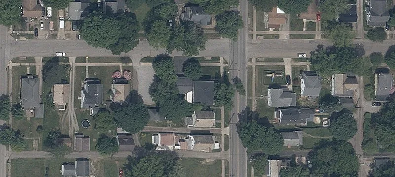 389 Ellsworth Ave