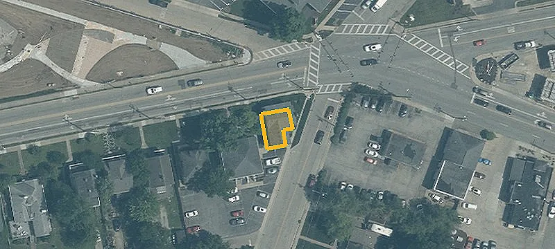 636 Main St