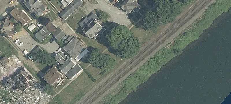 1003 Riverside Ave