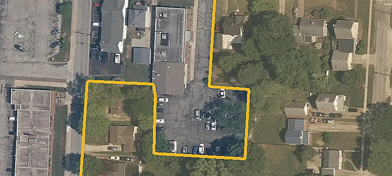 1081 Main St