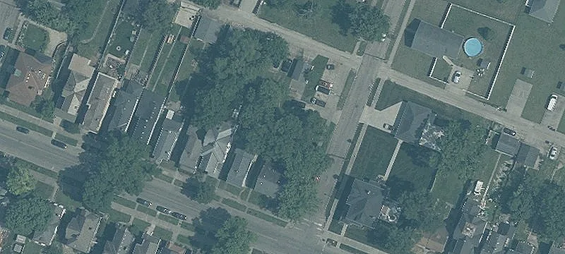 842 Dayton St