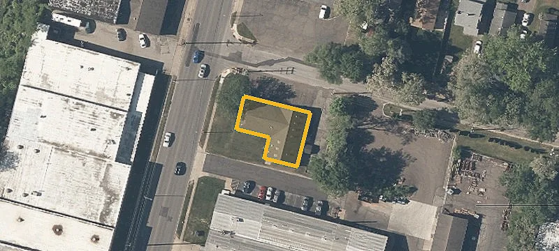 1471 Main St