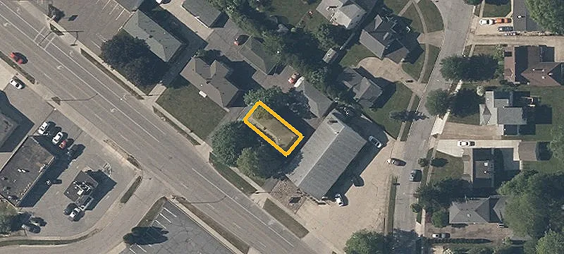 1737 Portage Trl