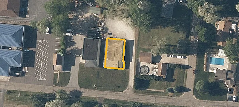 36 Castle Dr