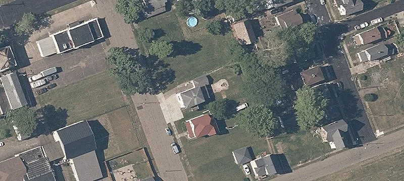 422 1st SE St
