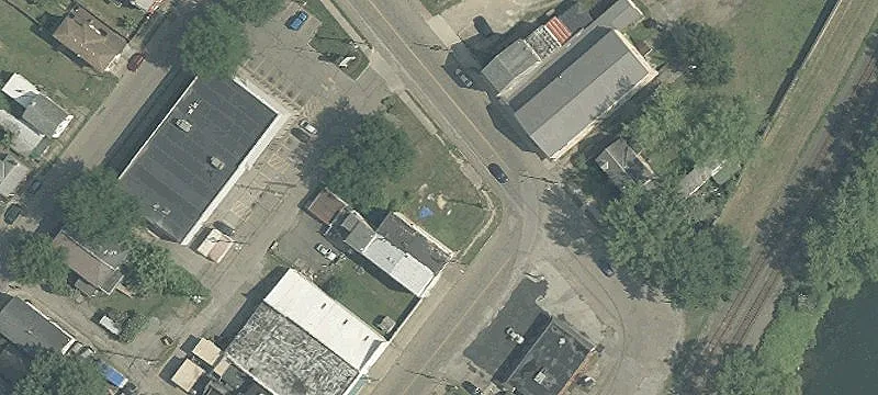 301 Main St