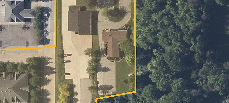 672 Royalton Rd