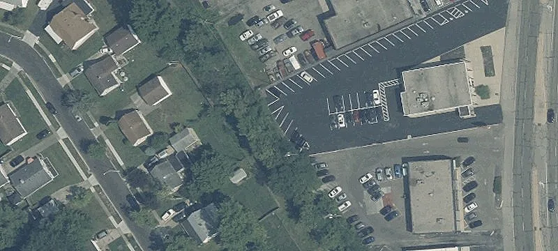 175 Woodman Dr