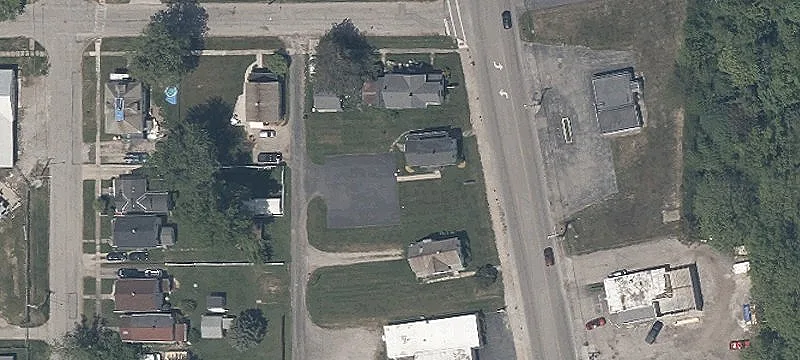 1009 Lk Ave