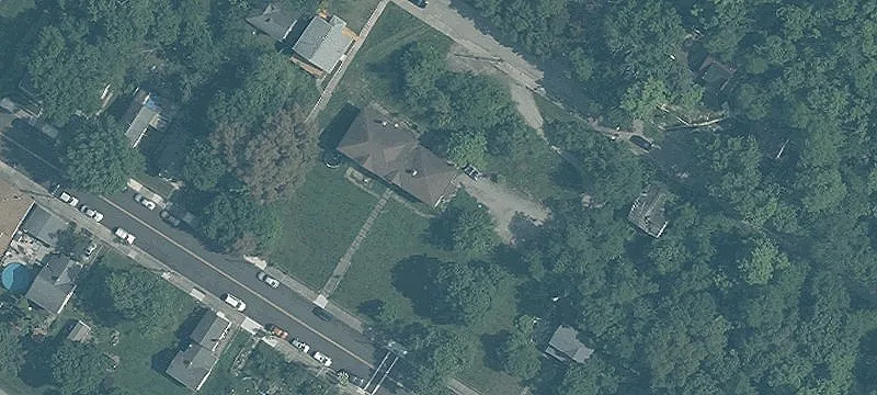 282 Main St
