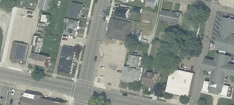 203 Fair NE Ave