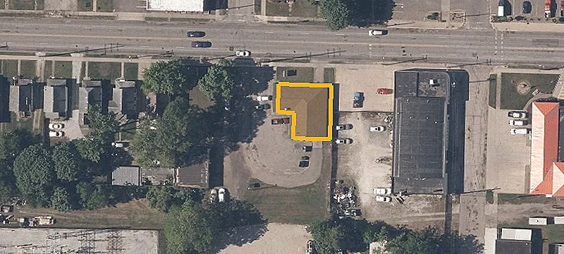 618 Wooster N Rd