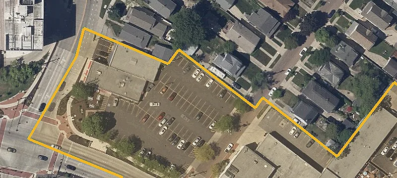 1384 Mathews Ave